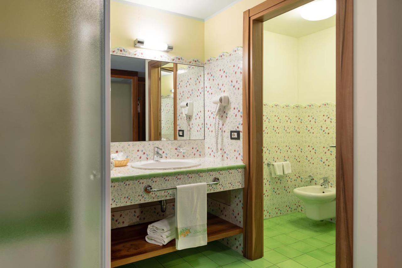 Hotel Alexander Limone sul Garda Bagian luar foto