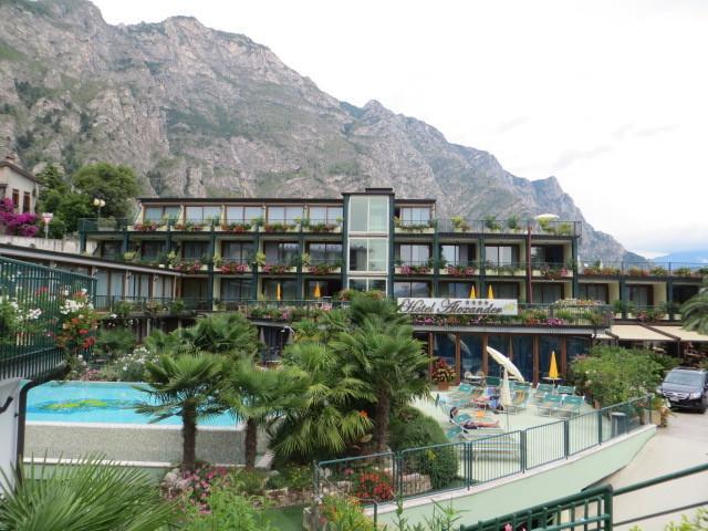 Hotel Alexander Limone sul Garda Bagian luar foto