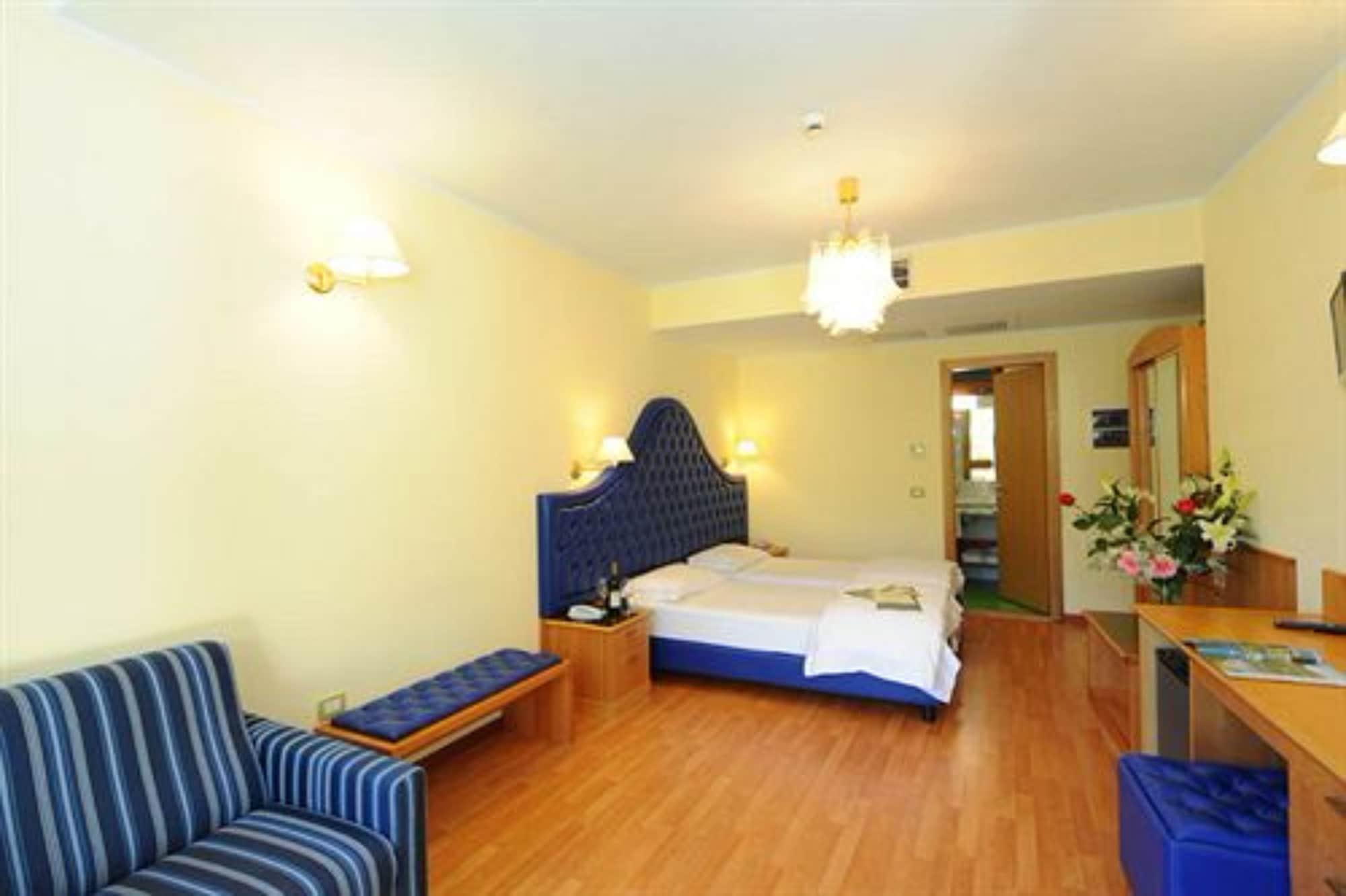Hotel Alexander Limone sul Garda Bagian luar foto