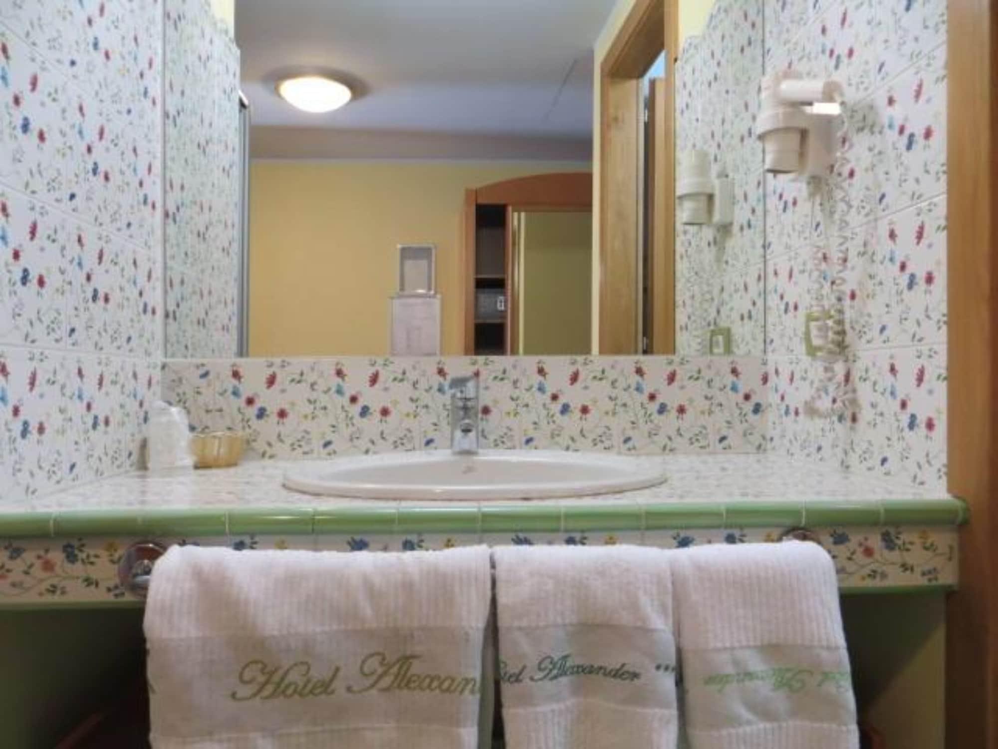 Hotel Alexander Limone sul Garda Bagian luar foto