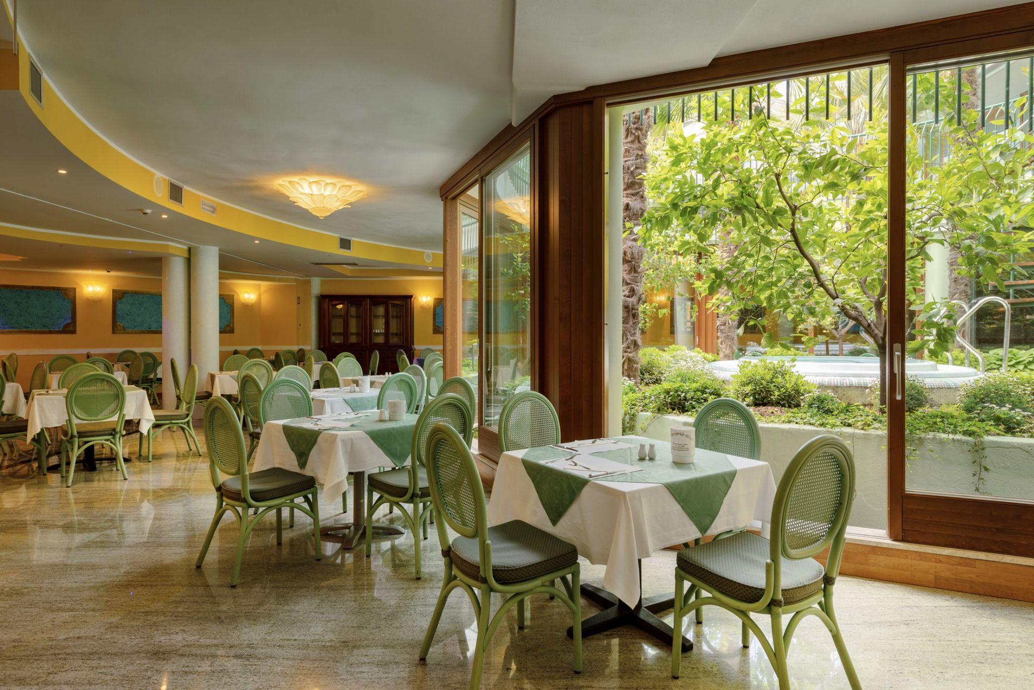 Hotel Alexander Limone sul Garda Bagian luar foto