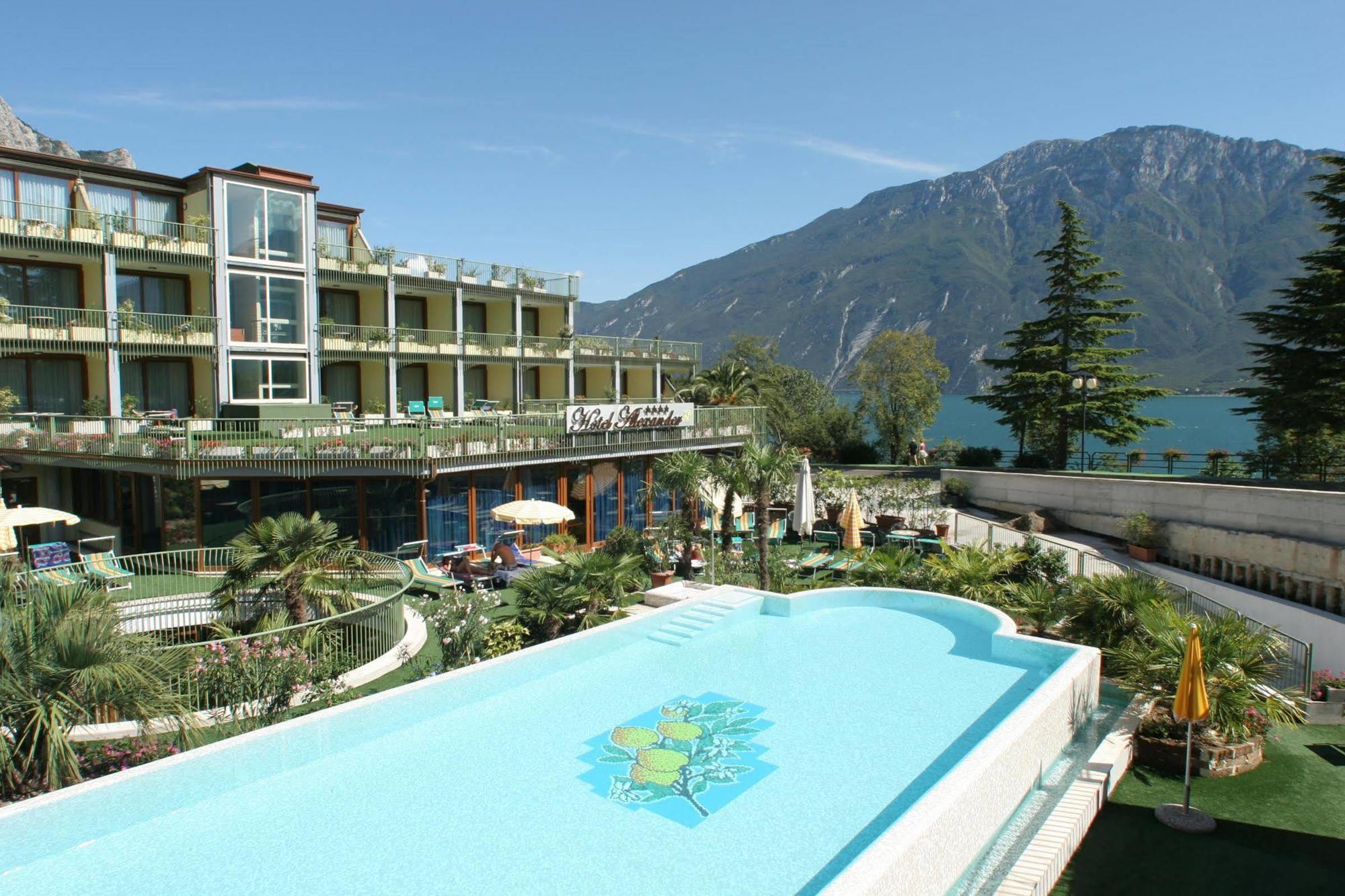 Hotel Alexander Limone sul Garda Bagian luar foto